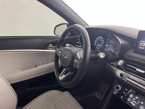 Used 2024 Genesis G70 2.5T w/ Sport Prestige Package image 10