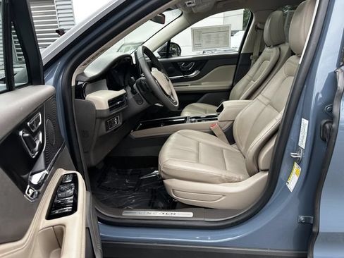Certified 2023 Lincoln Corsair AWD w/ Equipment Group 101A image 19