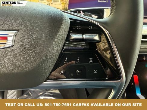 Used 2025 Cadillac Escalade ESV Sport w/ LPO, ONYX Package image 21