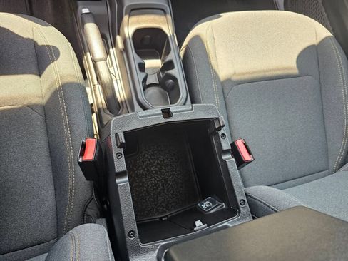 Used 2025 Jeep Wrangler Unlimited Sport AWD/4WD image 26