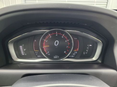 Used 2016 Volvo XC60 T5 Premier w/ Proximity Package AWD/4WD image 29