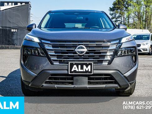 Used 2025 Nissan Rogue SV image 10