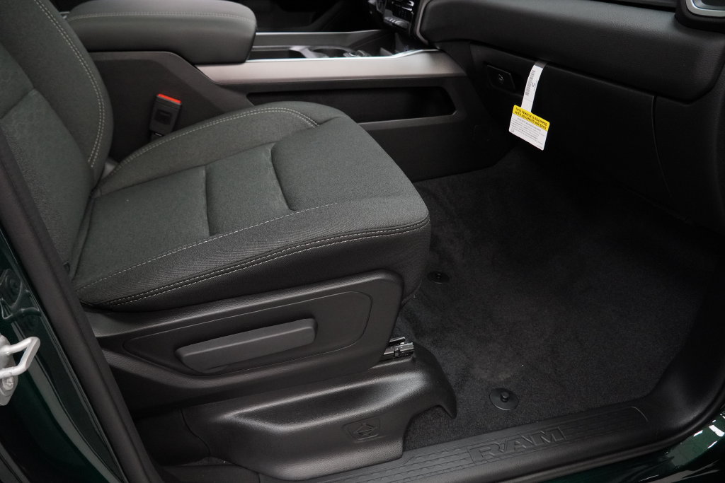 New 2026 RAM 1500 Big Horn AWD/4WD image 34