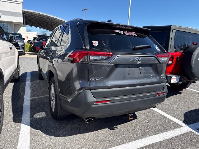 Used 2020 Toyota RAV4 XLE w/ Convenience Package AWD/4WD image 2