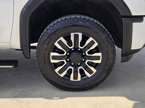 Certified 2024 GMC Sierra 3500 Denali Ultimate image 33