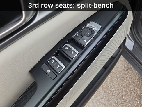 Used 2024 Kia Carnival LX image 15