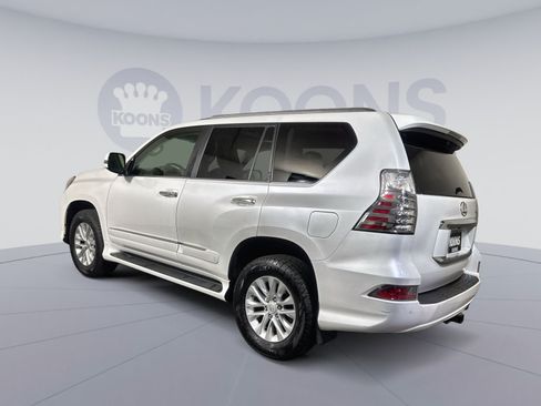 Used 2016 Lexus GX 460 w/ Premium Package AWD/4WD image 4