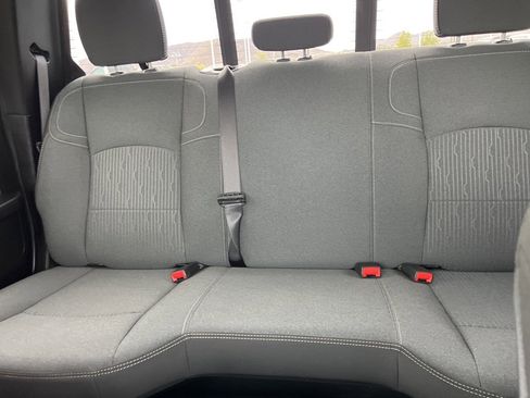 Used 2024 RAM 2500 Tradesman w/ Chrome Appearance Group image 21