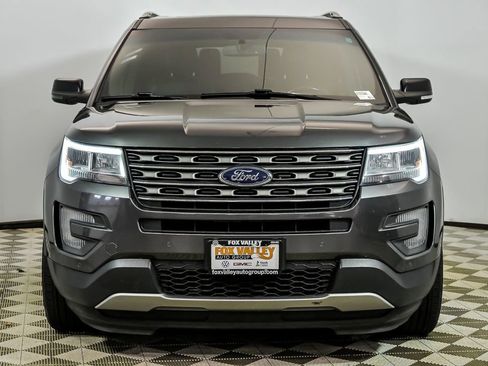 Used 2016 Ford Explorer XLT w/ Equipment Group 202A image 4