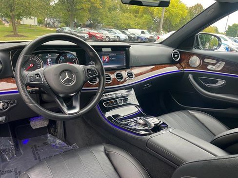 Used 2017 Mercedes-Benz E 300 4MATIC image 30