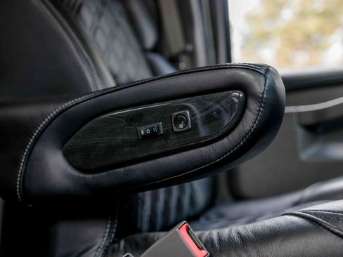 Used 2023 Chevrolet Express 2500 image 71