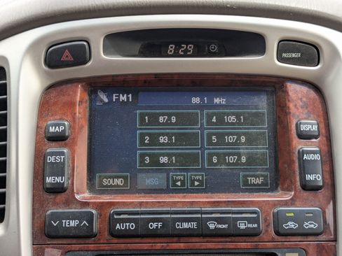 Used 2007 Toyota Highlander 4WD V6 w/ 3rd Row image 24