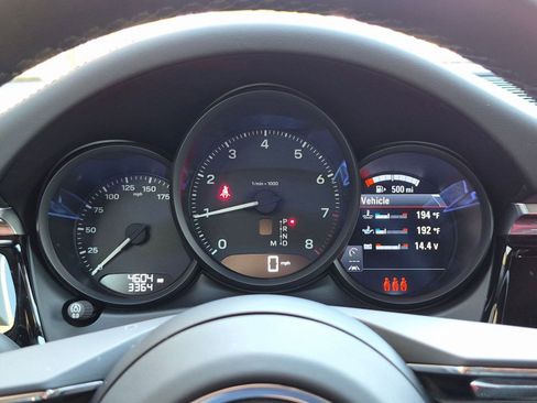 Certified 2026 Porsche Macan AWD/4WD image 16