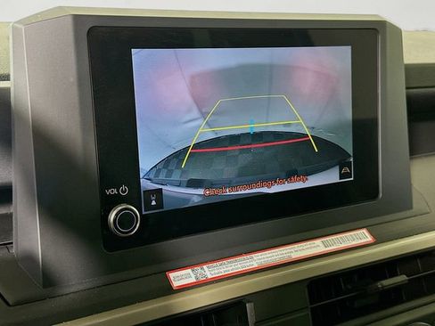 Used 2024 Toyota Tacoma SR image 17