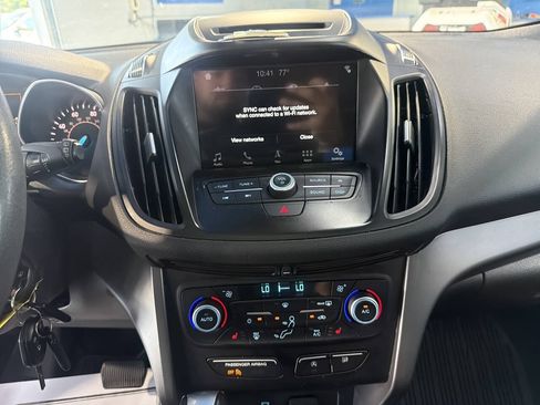 Used 2018 Ford Escape SEL w/ Canadian Touring Package FWD image 26
