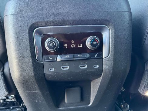 Used 2021 Chevrolet Suburban RST w/ Luxury Package AWD/4WD image 30