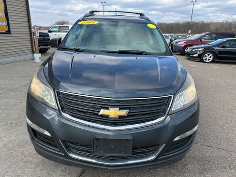 Used 2014 Chevrolet Traverse LS image 2