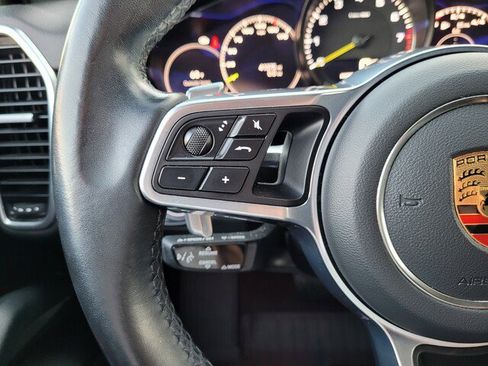 Used 2022 Porsche Cayenne E-Hybrid Coupe image 34