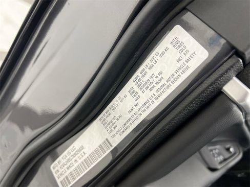 Used 2022 Jeep Grand Cherokee Limited image 28