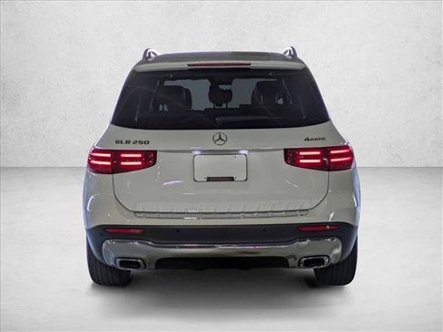 Certified 2025 Mercedes-Benz GLB 250 4MATIC image 9