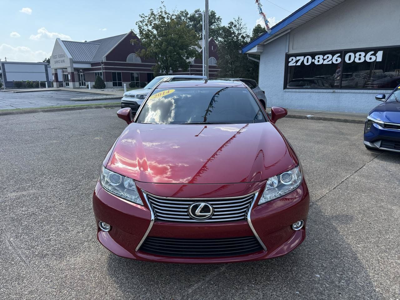 Used 2014 Lexus ES 350 w/ Luxury Package FWD image 2