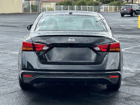 Used 2025 Nissan Altima 2.5 SV FWD image 4