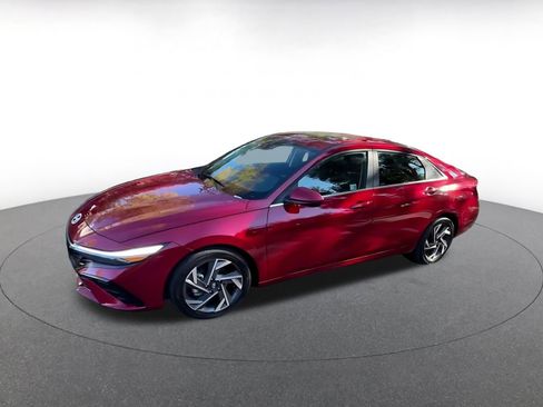 Used 2025 Hyundai Elantra SEL image 4