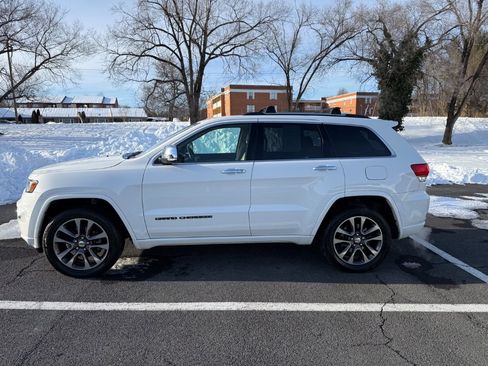 Used 2018 Jeep Grand Cherokee Overland image 8