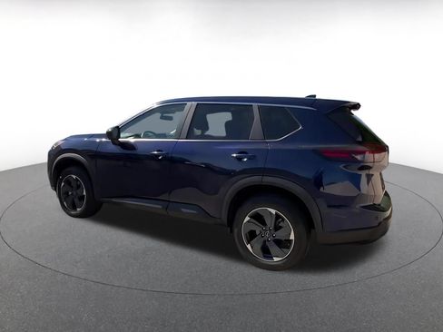 Used 2025 Nissan Rogue SV FWD image 10