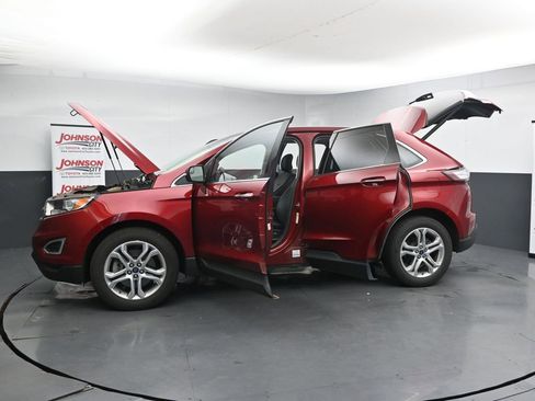 Used 2018 Ford Edge Titanium w/ Equipment Group 301A AWD/4WD image 28