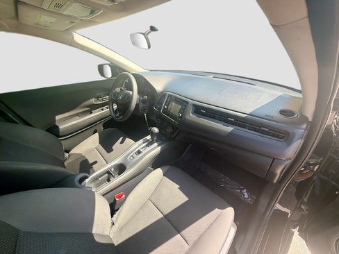 Used 2022 Honda HR-V LX image 31