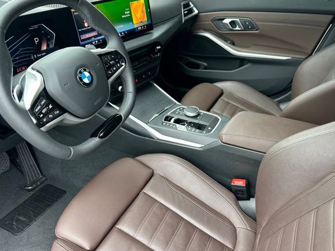 Used 2025 BMW 330i Sedan w/ Premium Package image 11