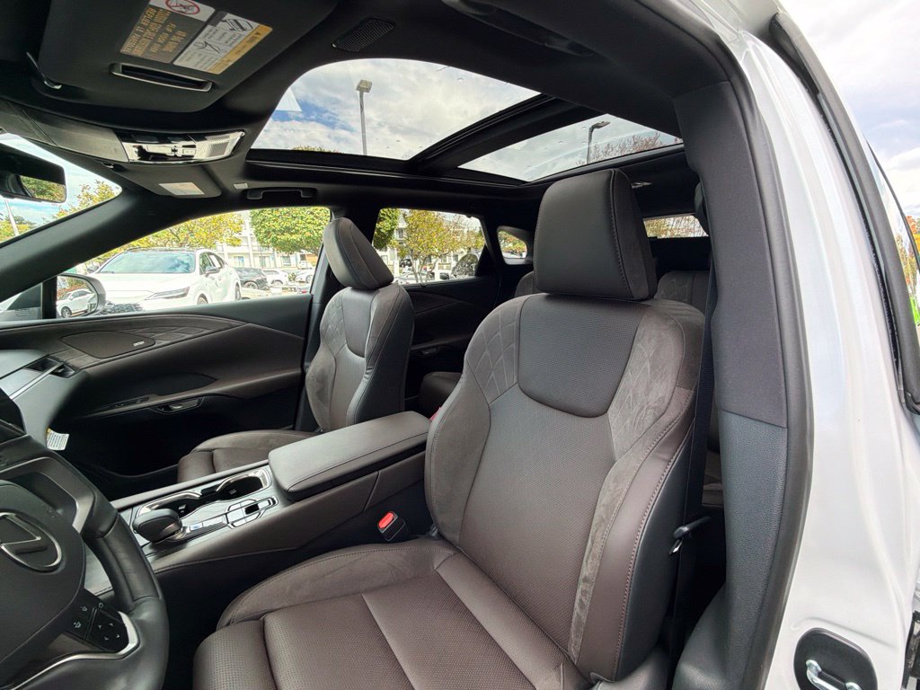 Certified 2026 Lexus RX 350 AWD w/ Convenience Package image 19
