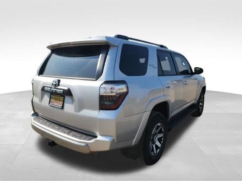 Used 2022 Toyota 4Runner TRD Off-Road Premium AWD/4WD image 3