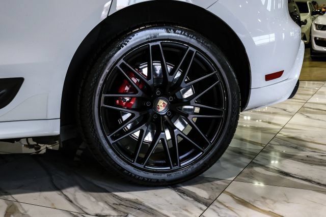 Used 2022 Porsche Macan GTS AWD/4WD image 56