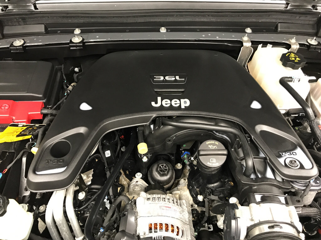 Used 2021 Jeep Gladiator Overland w/ Popular Equipment Package AWD/4WD image 29