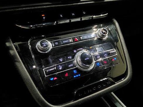 Used 2022 Lincoln Corsair AWD w/ Equipment Group 101A image 29