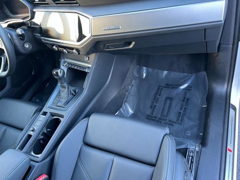 Certified 2025 Audi Q3 2.0T Premium w/ Black Optic Sport Package image 28