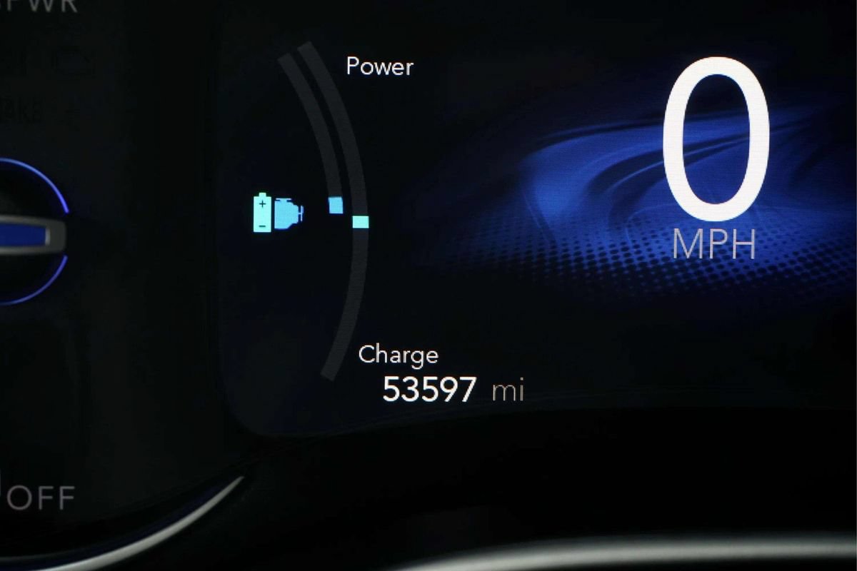 Used 2024 Chrysler Pacifica Limited FWD image 35