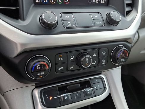 Used 2020 GMC Acadia SLT w/ Premium Package AWD/4WD image 18