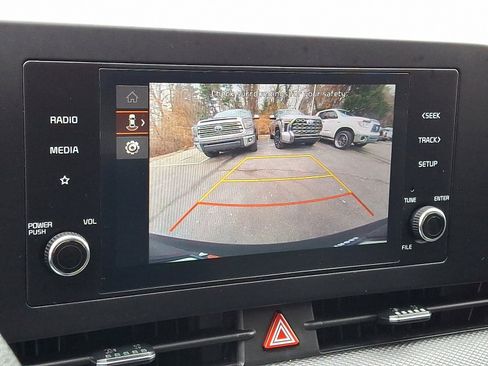 Used 2024 Kia Sportage LX image 18