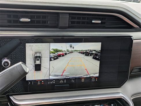 Used 2024 GMC Sierra 3500 Denali Ultimate image 21