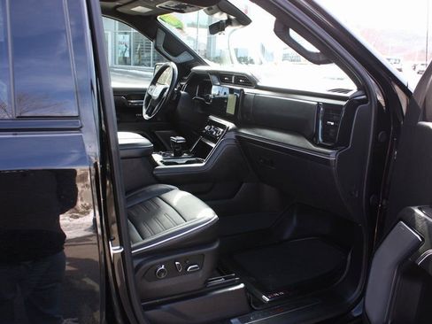 Used 2024 GMC Sierra 1500 AT4X image 14