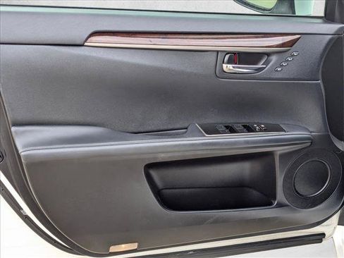 Used 2016 Lexus ES 350 w/ Premium Package w/Wood Trim image 10