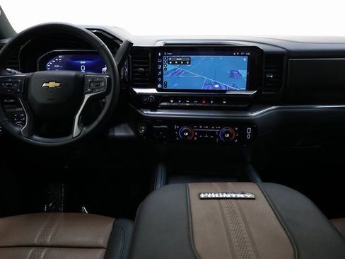 Used 2025 Chevrolet Silverado 3500 High Country w/ High Country Premium Package image 98