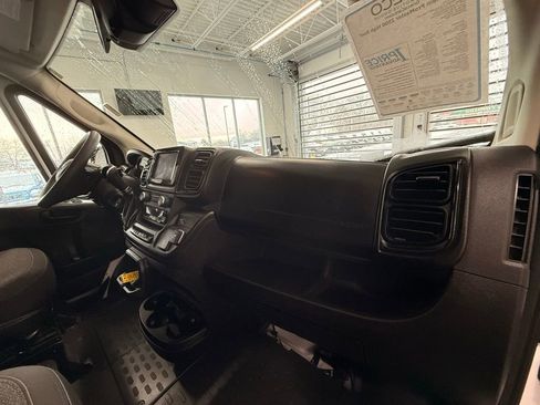 Used 2023 RAM ProMaster 2500 image 24