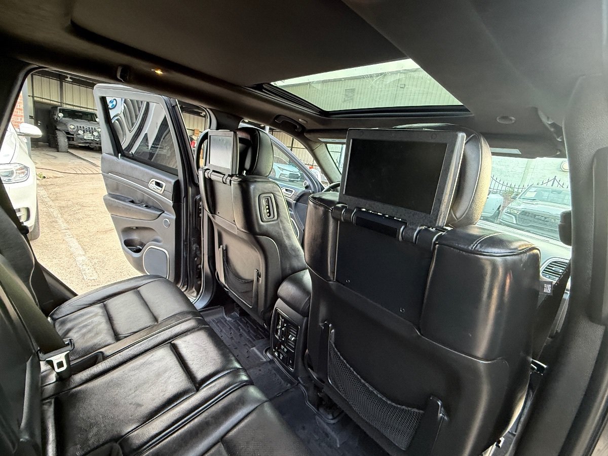 Used 2016 Jeep Grand Cherokee Summit AWD/4WD image 22