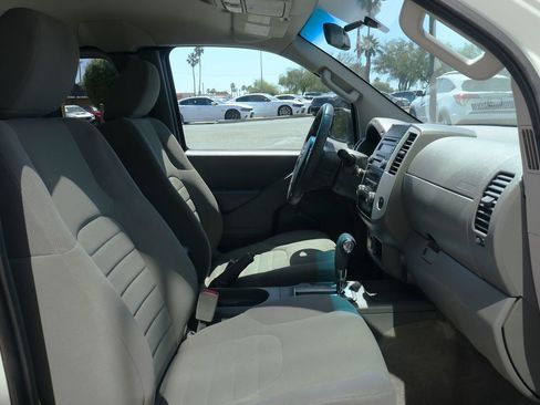 Used 2015 Nissan Frontier S image 28