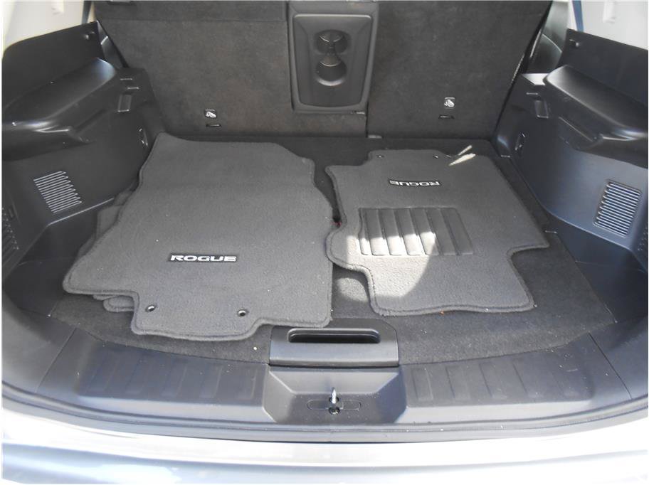 Used 2017 Nissan Rogue SV AWD/4WD image 8