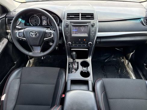 Used 2017 Toyota Camry SE image 20